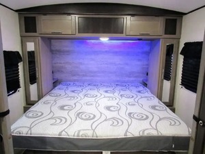 Autocaravana Pristine Clean K-H 2021 C-r-o-s-s roads Rv S-u-n-s-e-t Trail 253 RB - Product Image 4
