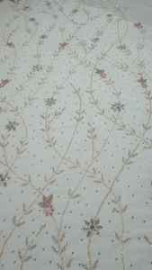 Tissu brodé de haute qualité avec des perles pour les robes de soirée de style festif pour la silhouette de plage, fabriqué en lin, rayonne et cachemire - Product Image 4