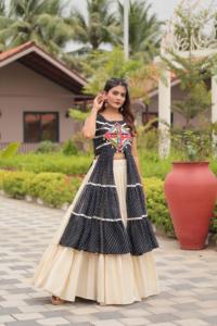 Femmes été col rond pleine couture pur cottan Lehenga Choli Festival mignon lâche lourd Gamthi travail & ribin dentelle avec dentelle kodi - Product Image 3