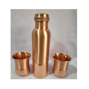 Juego de botella y vidrio de cobre hecho a mano inspirado en el patrimonio para beneficios de salud Ayurveda vida sostenible y regalo elegante - Product Image 5