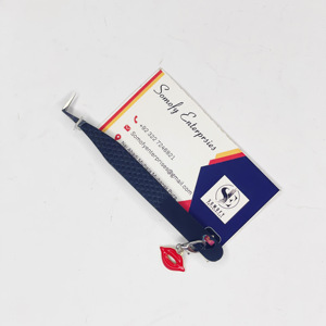 Marque privée professionnelle 90 degrés breloque pour les lèvres Volume russe pince à épiler antistatique pince à épiler durable en acier inoxydable - Product Image 3