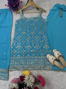 Collection de robes ethniques indiennes pour femmes, broderie lourde, Gharara Salwar Kameez, style Bollywood, pour l'hiver, pour les fêtes - Product Image 6