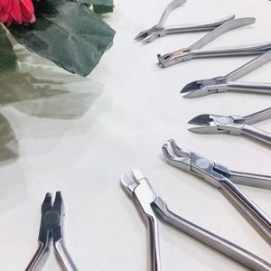 Alicates Quirúrgicos Dentales Manuales de Acero Inoxidable para Ortodoncia, Uso Profesional, Certificación CE - Product Image 1