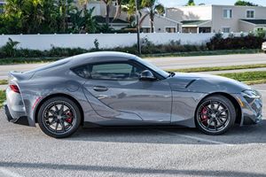 2023   T O Y O T A    GR  Supra . A91-MT Edition, faible kilométrage, boîte de vitesses automatique, direction à gauche, pneus R20, état sombre - Product Image 5