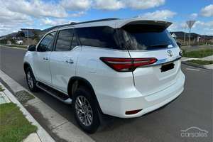 Fortuner GX SUV 2024, 6 Plazas, Equipamiento Completo, Volante a la Derecha, Sin Accidentes y con Garantía - Product Image 5