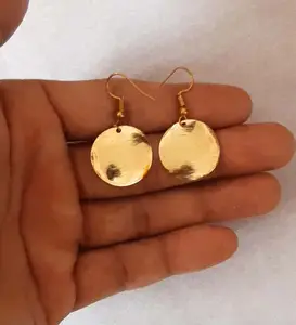 Elegante Vintage Coin Shape Dangle Earring Elegante Brass Gool Plated Dangle Earring Para Moda Jóias em forma mista