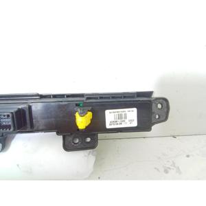 ปุ่มฉุกเฉินและระบบล็อคประตู KIA Stonic Series 4d6361-1000 (17>) - Product Image 4