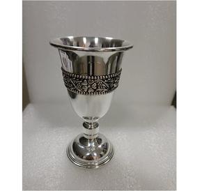 Gobelet à vin moderne en laiton personnalisable fait à la main en Inde avec la meilleure qualité Unique personnalisable Home Ware - Product Image 1