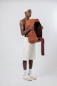 กระเป๋าดัฟเฟิลสีดำสำหรับผู้หญิง, กระเป๋าหนังถือขึ้นเครื่องน้ำหนักเบา - Product Image 5