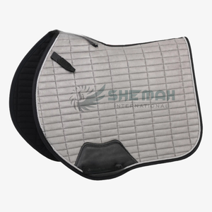 Tapis de selle pour chevaux Doublure douce anglaise de qualité supérieure Couche extérieure durable rembourrage confortable équipement équestre élégant - Product Image 1