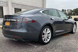 Model S P85D Performance Dual Motor AWD 2024 d'occasion, conduite à gauche, sièges en cuir, recharge illimitée gratuite, non modifiée - Product Image 5