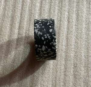 Vente en gros de nouveaux ronds de serviette décoratifs en résine porte-papier tendance pour ustensiles de cuisine Rond de serviette en résine élégant en vente - Product Image 6