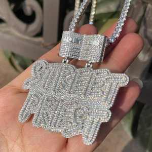 Colgante de la Biblia Sagrada con Piedras de Moissanita – Collar de Joyería Hip Hop de Lujo con Acabado Brillante de Diamante - Product Image 4