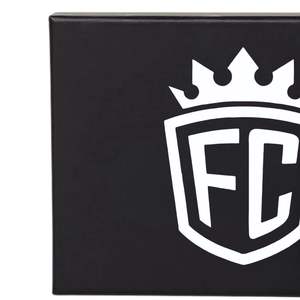 Cartera Delgada Bifold de Cuero Sintético Negro con Grabado, con Múltiples Ranuras para Tarjetas y Compartimento para Efectivo para Uso Diario - Product Image 6