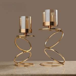 Vente en gros Boîtes à bougies en métal personnalisées pour la fabrication de bougies Nouveau design Tendance Disponible Éclairage Pots de lanterne de mariage d'Inde - Product Image 3