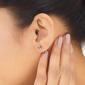 Clous d'oreilles en diamant scintillants - Product Image 2