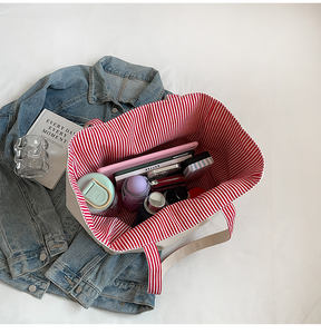 Sac à bandoulière en toile simple et durable, grande capacité, sac fourre-tout en toile personnalisé avec impression de lettres pour un usage quotidien - Product Image 4