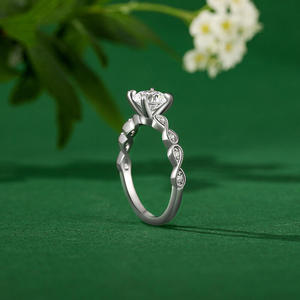 Bague de fiançailles Jeulia Classic Infinity, coupe ronde, quatre griffes, zircon VVS1 - Product Image 5