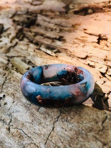 Resin Acrylic Rings Round Shape Handcrafted Love Ring Women Party Jewelry Wholesale Supply for Best Price - Product Image 4