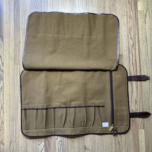 Sac de rangement pour couteau en cuir avec doublure intérieure protectrice, design durable personnalisable pour le rangement en voyage - Haute qualité - Product Image 6