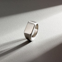 Haute qualité carré noir bague argent 18k plaqué or texte personnalisé hommes anneaux pas de rouille bijoux en acier inoxydable