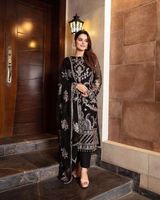 Ensemble haut et pantalon pour femme en faux georgette lourd et élégant avec broderie et bordure de perles, et dupatta assorti - Tenue de soirée/mariage de haute qualité