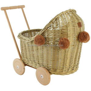 Vente en gros petite poussette en rotin pour bébé, jouet naturel pour enfant - Product Image 6