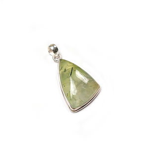 Pendentif en préhnite naturelle de forme fantaisie en argent sterling 925 |   Bijoux en pierres précieuses en gros - Product Image 1