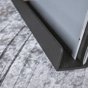 Mesa Auxiliar Industrial con Superficie de Madera Maciza y Base de Metal, Diseño Compacto para Sala de Estar o Dormitorio - Product Image 4