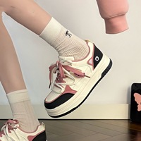 Nouvelles Chaussures de Skate Blanches Japonaises 2026 pour Femmes – Confortables, Polyvalentes, Idéales pour Étudiantes – Baskets Décontractées Populaires – En Stock à l'Étranger