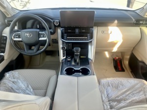 Nuovissima Toyota Land Cruiser Vx 2025 4,0L 299CV 6 Cilindri 4WD. Guida a sinistra, cambio automatico - Product Image 4