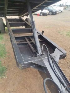 Remorque agricole à benne basculante hydraulique à essieux multiples à vendre - Product Image 4