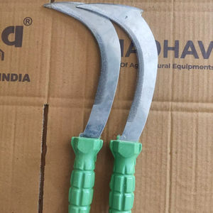 ตลาดตะวันออกกลาง เครื่องมือเกษตรอาหรับ เขียงเหล็กด้ามพลาสติก ด้ามไม้ ใบมีด 11 นิ้ว ชุบดำด้วยสังกะสี-ชรี เดวาห์ม อะกริโก - Product Image 1