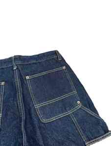 Jeans en denim ample surdimensionné, taille mi-haute, coupe régulière, texture en denim doux, construction durable, écologique, imperméable pour la ville - Product Image 4