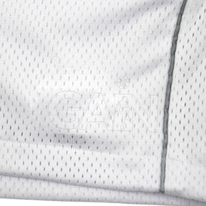 กางเกงขาสั้นตาข่ายผ้าโพลีเอสเตอร์สำหรับผู้ชายกางเกงขาสั้นแบบสั่งทำสำหรับเล่นกีฬาน้ำหนักเบา - Product Image 4