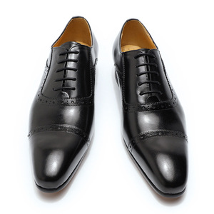 Chaussures habillées vintage en cuir givré pour hommes avec empiècements élastiques et talon résistant à l'usure - Product Image 5