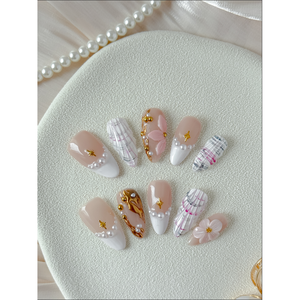 Pearl Sonata Press on Nail : Design élégant et chic pour les passionnés de nail art - Product Image 2