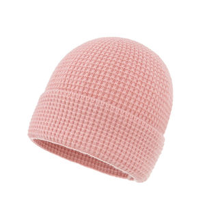 Gorros de Punto Grueso Tipo Waffle Cálidos con Logotipo Personalizado Czelrine, Ecológicos, 100% Algodón Orgánico para Invierno - Product Image 2