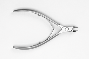 Pinzas para el cuidado de las cutículas CL.205 Nghia de acero inoxidable gris, pinzas profesionales para uso de uñas más vendidas fabricadas en Vietnam para exportación - Product Image 2