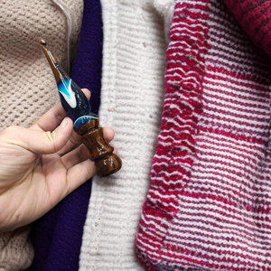 Crochet en palissandre fait main poignée ergonomique en résine époxy 4 styles pour le tricot et le crochet - Product Image 3