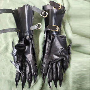 Paire de gants gantelet gothiques Meilleur cadeau d'Halloween pour costume fantaisie en métal fabriqué - Product Image 2