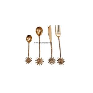 ชุดช้อนส้อมและมีดแบบโบราณคุณภาพดีที่สุดชุดเครื่องใช้บนโต๊ะอาหารสำหรับตกแต่งโต๊ะในบ้านและห้องครัวสไตล์อินเดีย - Product Image 1