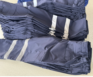 Pantalones de trabajo de seguridad de poliéster de alta resistencia Diseño de utilidad multibolsillo con portaherramientas Resistente al desgaste para uso profesional - Product Image 6