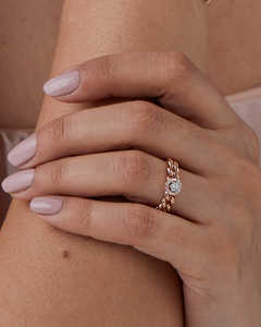 Bisel Set 0.21ctw Ronda Brillante Corte Diamante Halo Cadena cubana Anillo de bodas en oro rosa de 18K Anillo al por mayor Regalo para ella - Product Image 4