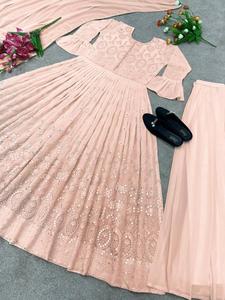 Lanzamiento del nuevo diseñador Party Wear Look Naira Cut Top con trabajo de secuencia de bordado pesado con Plazo Bottom y Dupatta - Product Image 3