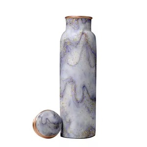 Botella de agua de cobre personalizada de alta calidad con acabado Premium perfecto para una hidratación saludable y una vida ecológica - Product Image 1