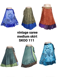 Robe d'été en soie mini pour femme, style bohème tendance, style hippie, écologique, taille naturelle, imprimé floral, robe portefeuille - Product Image 3