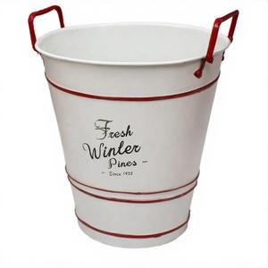 Jardinière festive Twinkling Forest en métal résistant aux intempéries pour les coins de jardin et les arrangements de porche de vacances - Product Image 1