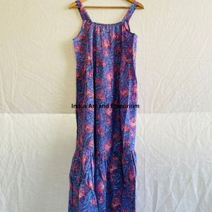 Hermoso Vestido Estampado Floral en Bloques de Algodón, Vestido para Uso Casual, Vestido Estampado a Mano - Product Image 6
