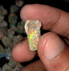 หินโอปอลจากเอธิโอเปียหินธรรมชาติ Cabochon หินอัญมณีหลวมสีแบบหยาบขนาด AA +